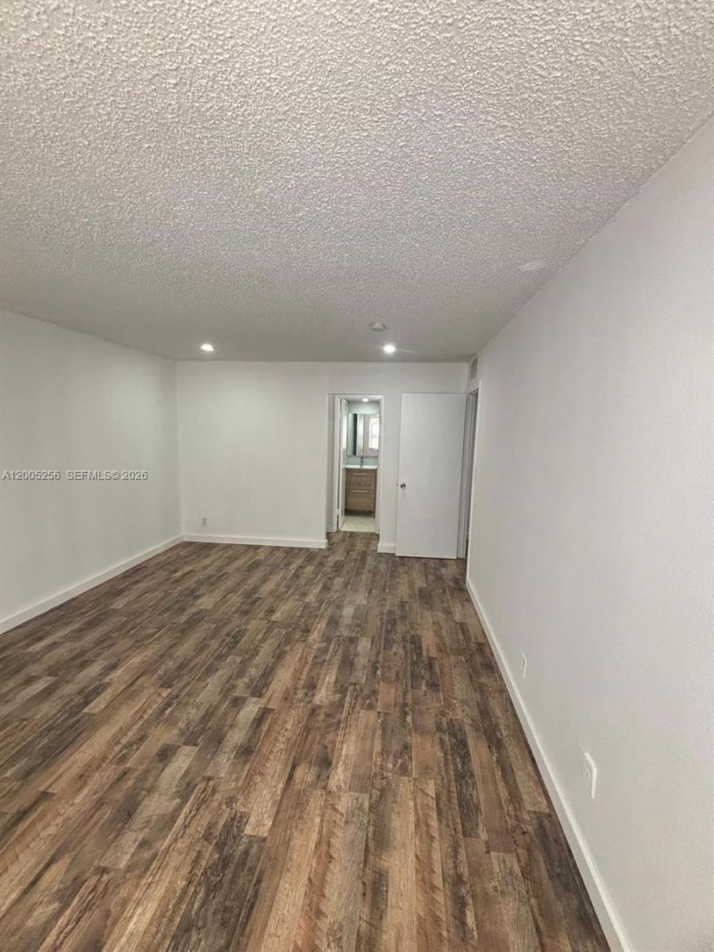 17901 NW 68th Ave, Unit T102, Hialeah, FL 33015 Photo