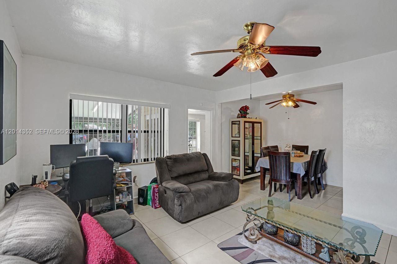 1379 NE 177th St, North Miami Beach, FL 33162 Photo
