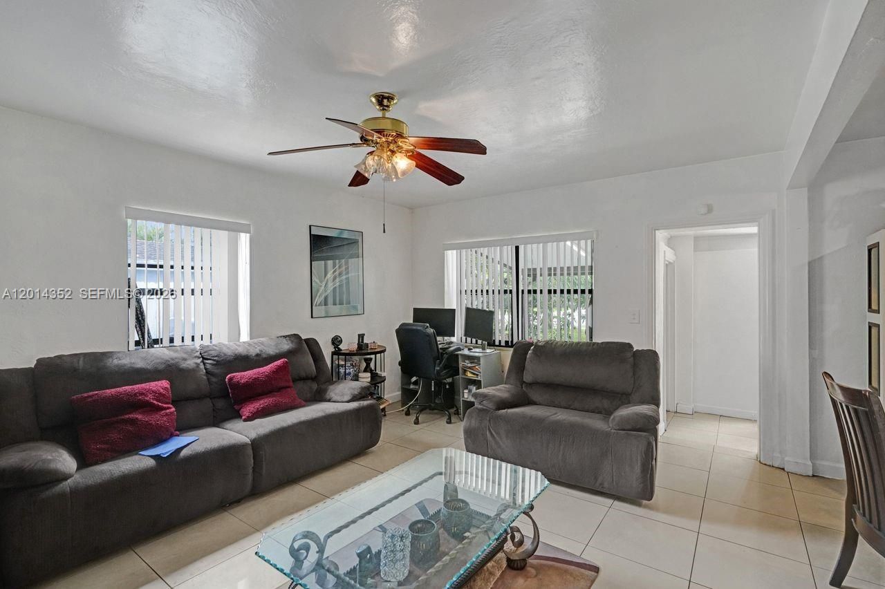1379 NE 177th St, North Miami Beach, FL 33162 Photo