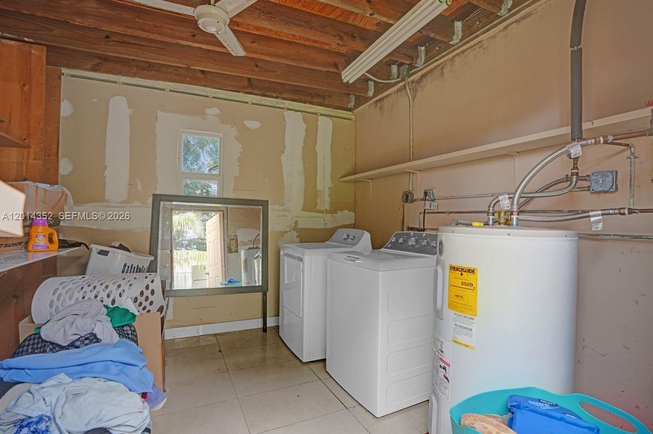 1379 NE 177th St, North Miami Beach, FL 33162 Photo