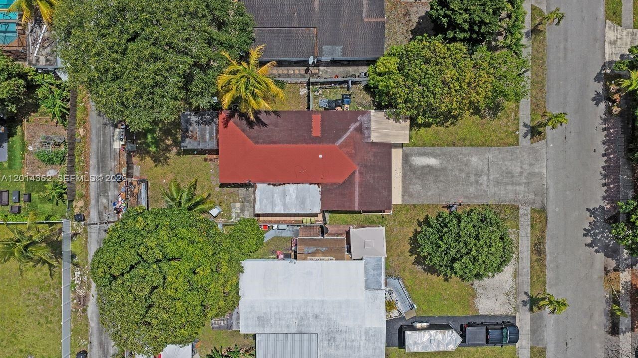 1379 NE 177th St, North Miami Beach, FL 33162 Photo