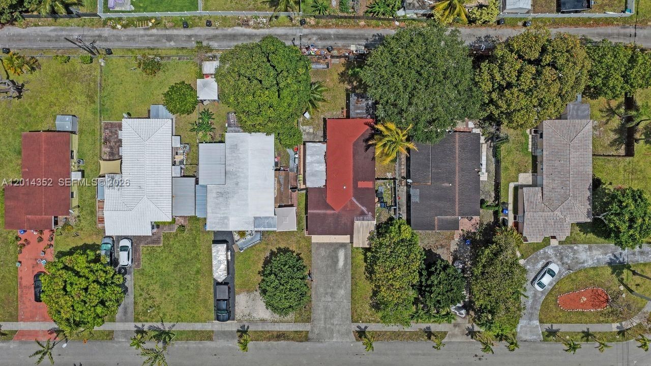 1379 NE 177th St, North Miami Beach, FL 33162 Photo