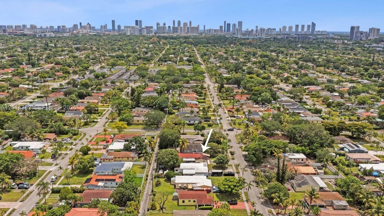 1379 NE 177th St, North Miami Beach, FL 33162 Photo