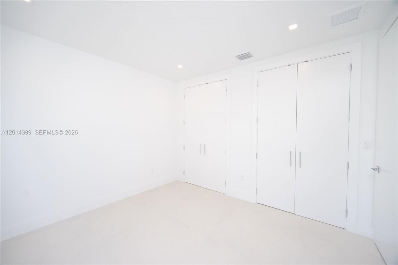 10381 NW 67th Ter, Doral, FL 33178 Photo