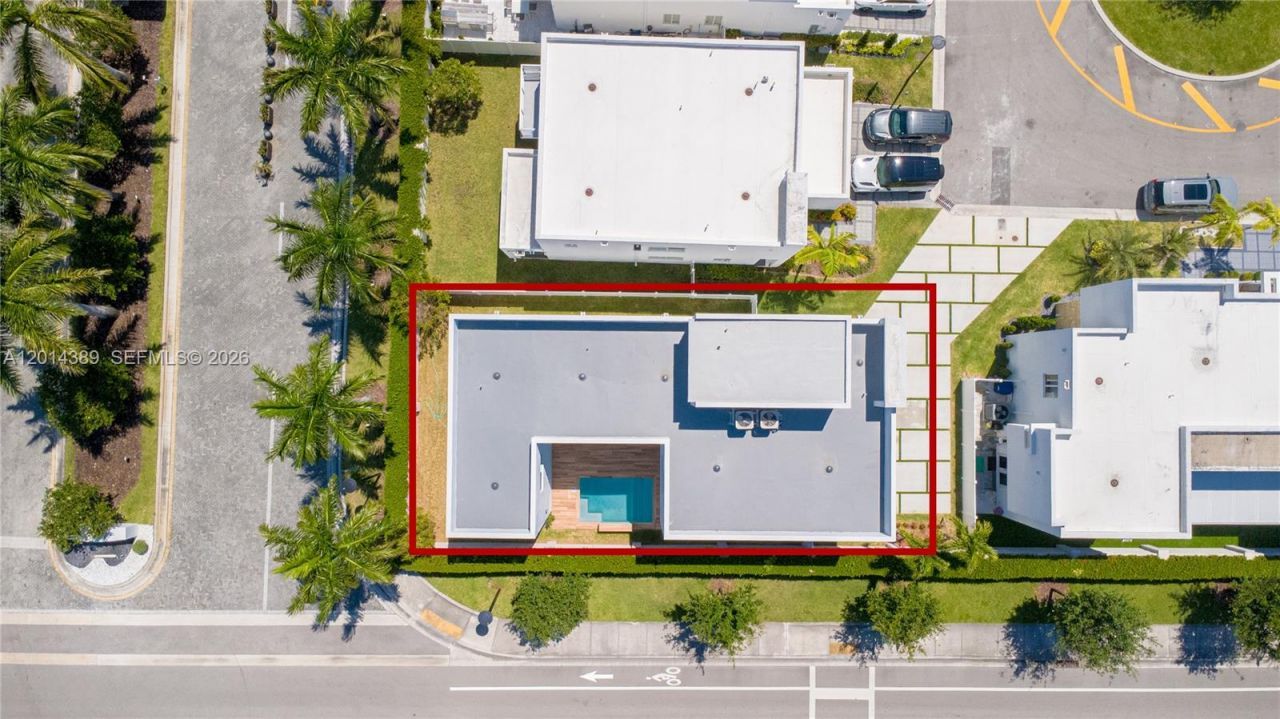10381 NW 67th Ter, Doral, FL 33178 Photo