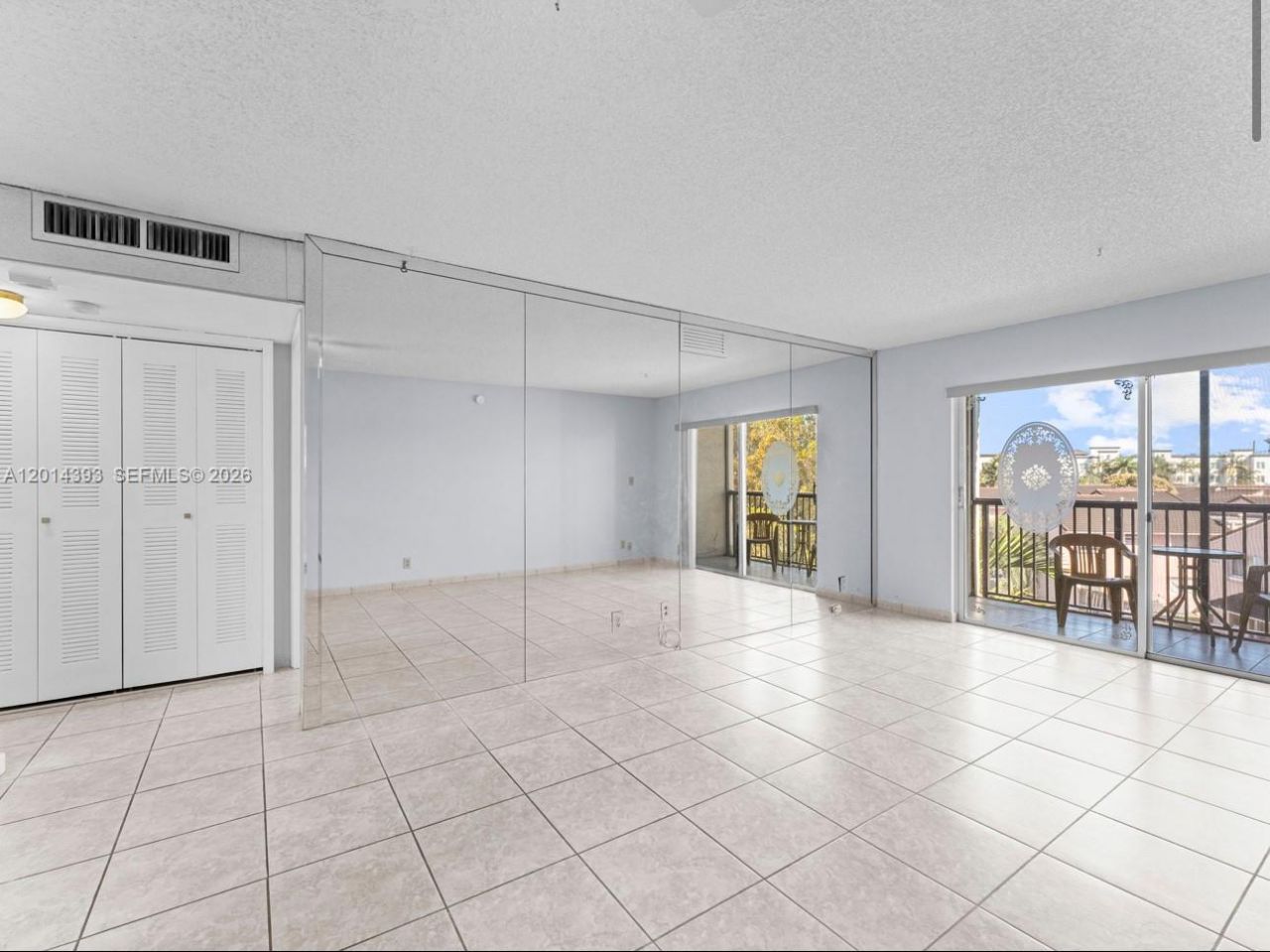 8005 Lake Dr , Unit 408, Doral, FL 33166 Photo