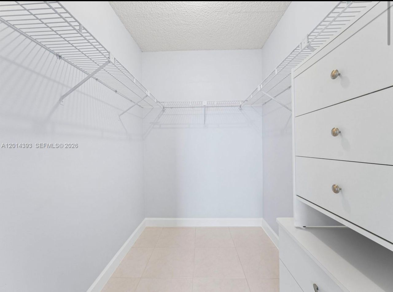 8005 Lake Dr , Unit 408, Doral, FL 33166 Photo