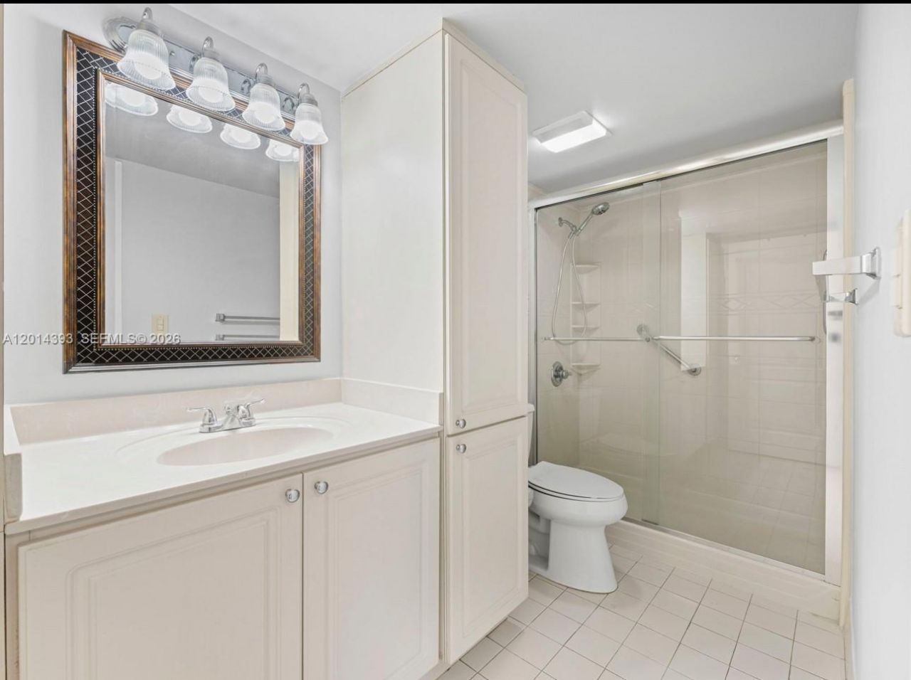 8005 Lake Dr , Unit 408, Doral, FL 33166 Photo