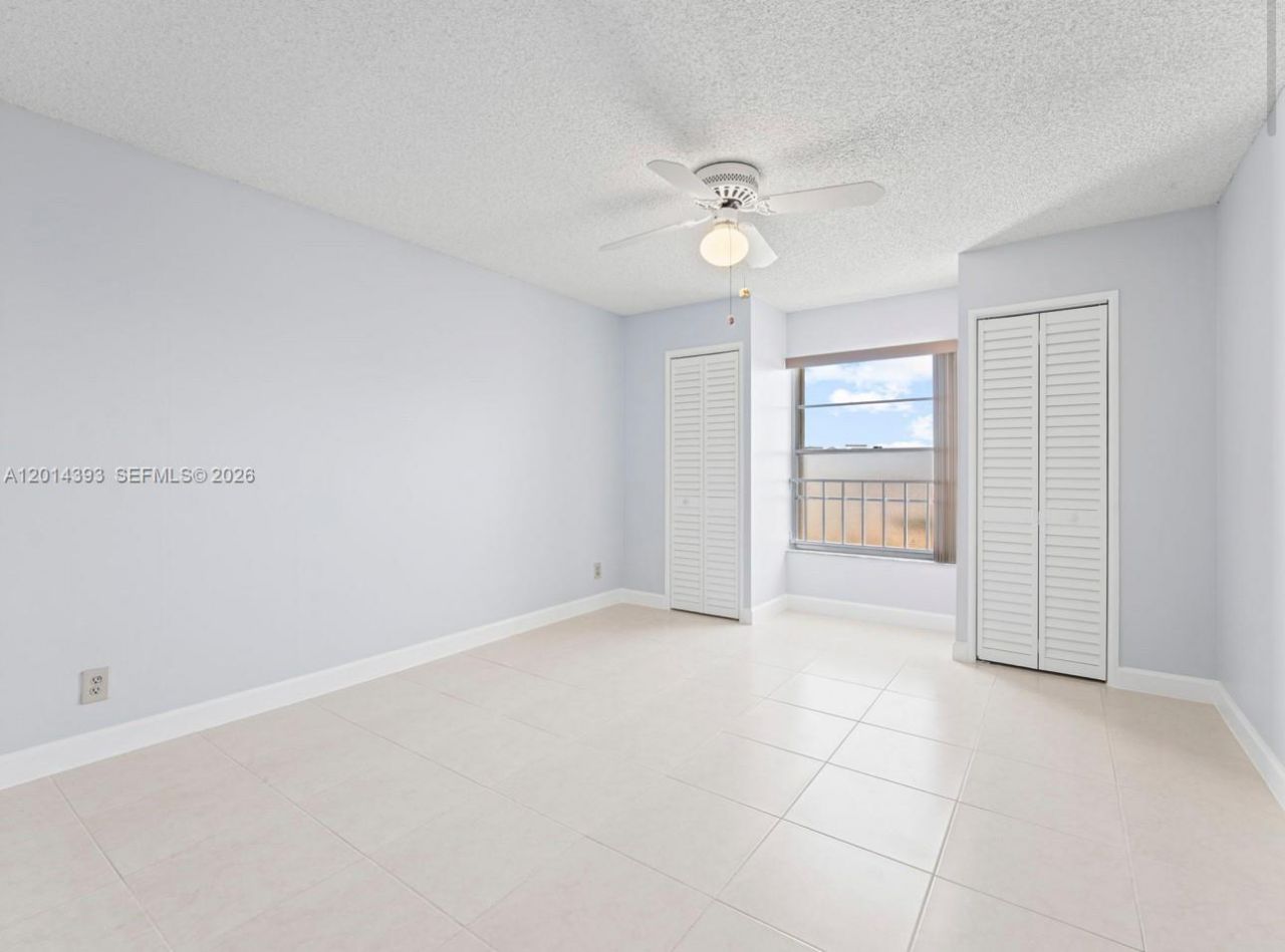 8005 Lake Dr , Unit 408, Doral, FL 33166 Photo