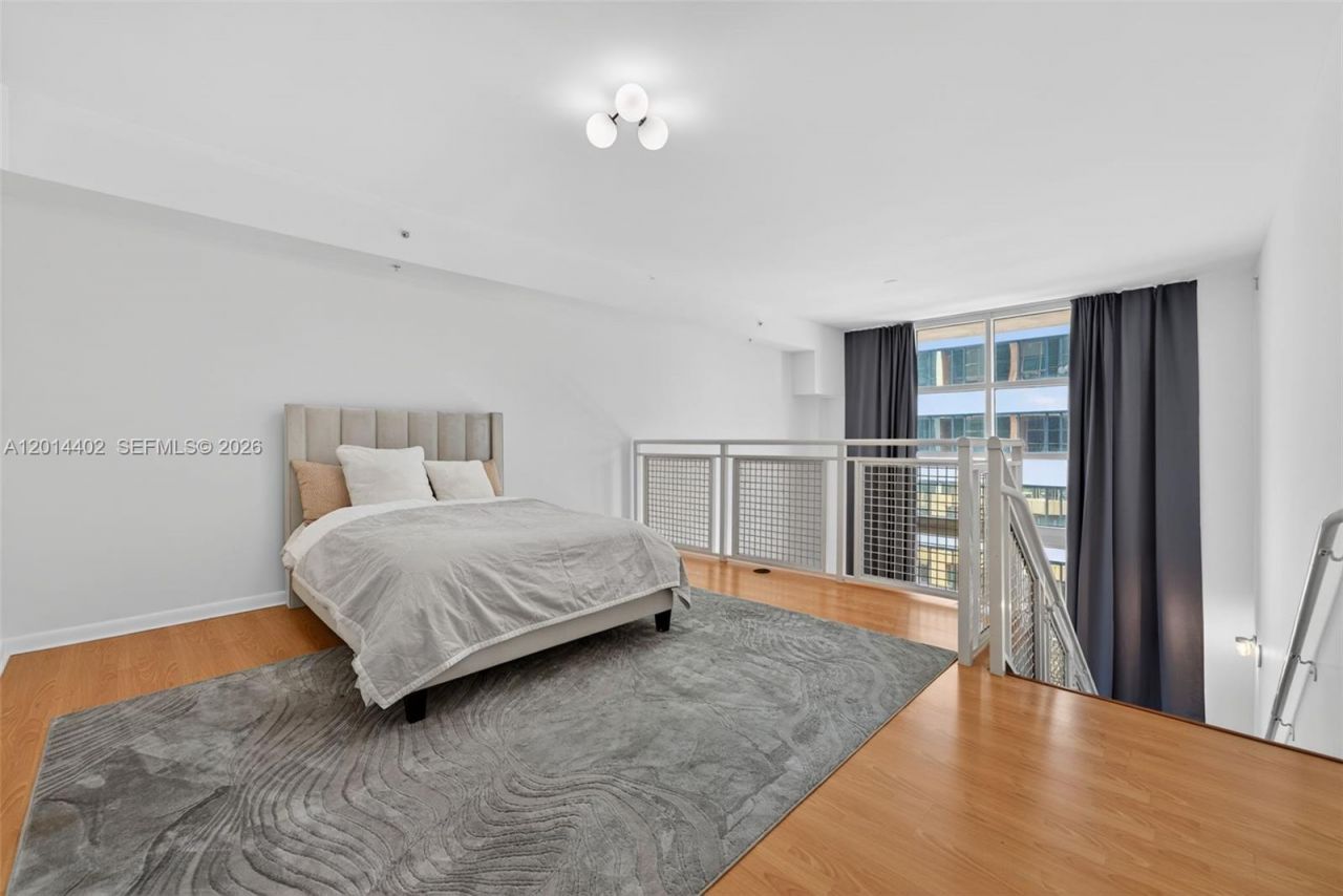 253 NE 2nd St , Unit 424, Miami, FL 33132 Photo