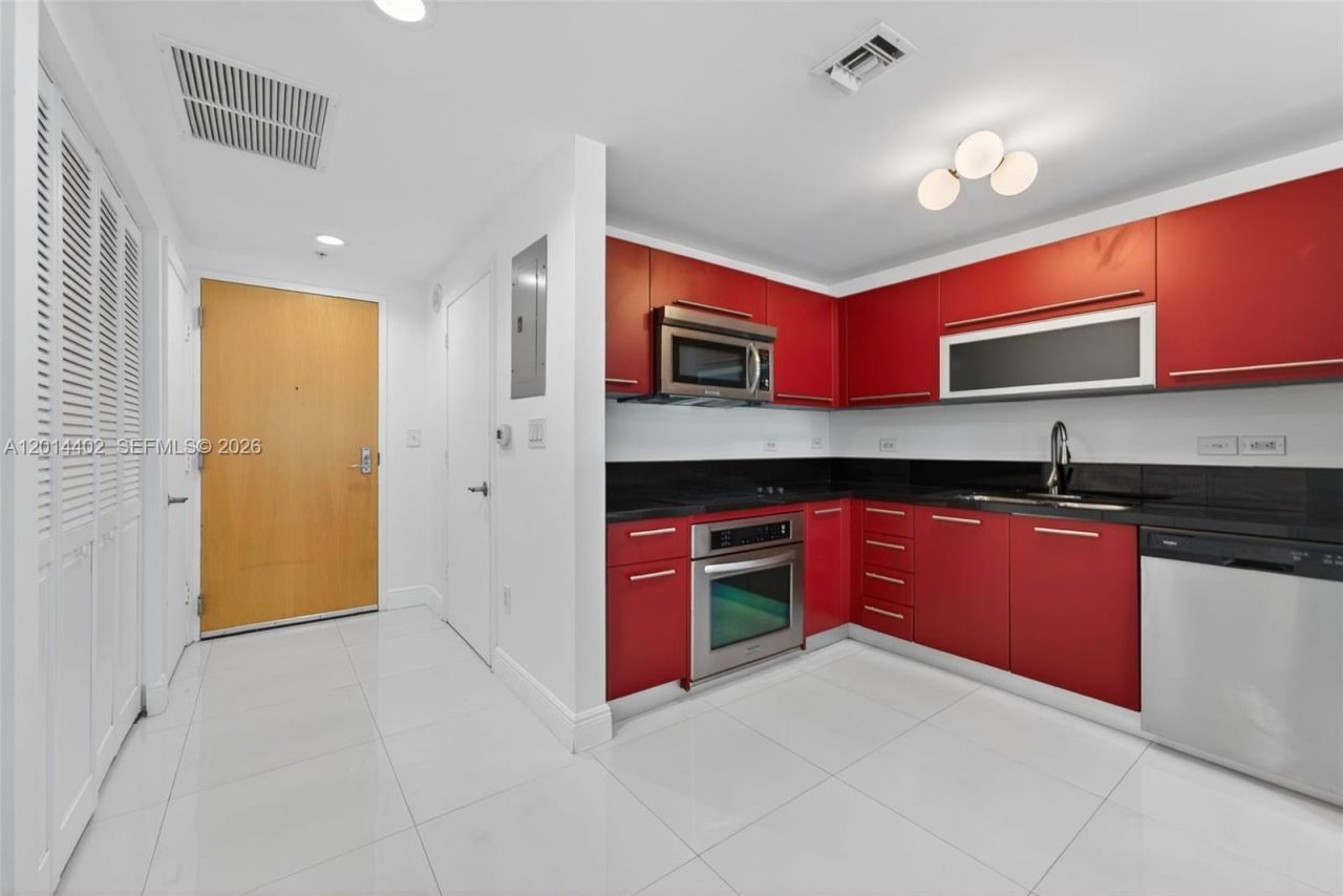253 NE 2nd St , Unit 424, Miami, FL 33132 Photo