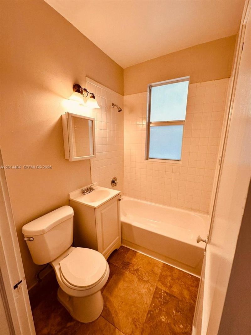 344 Mendoza Ave, Unit 3, Miami, FL 33134 Photo
