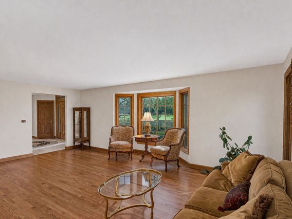 2321 Coach Road , Long Grove, IL 60047