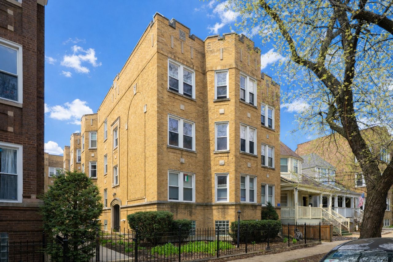 1531 W Rosemont Avenue, Unit 2N, Chicago, IL 60660 Main Photo