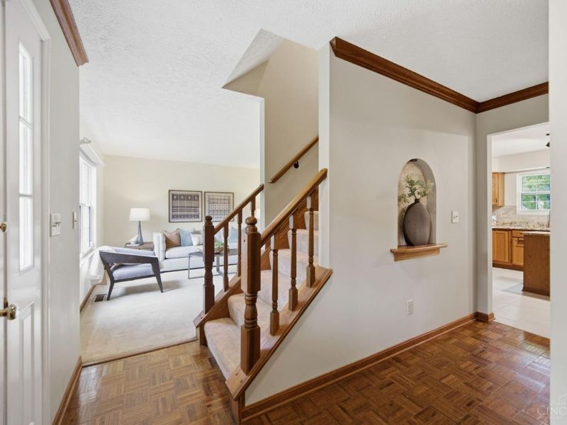 348 Oakwood Park Drive, Delhi Twp, OH 45238 Photo 17