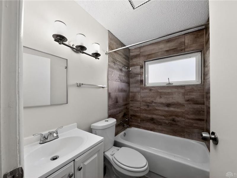 5093 Bayside Drive, Riverside, OH 45431 Photo 24