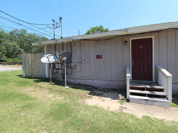 5207 Charbar Dr, Unit B, Pensacola, FL 32526