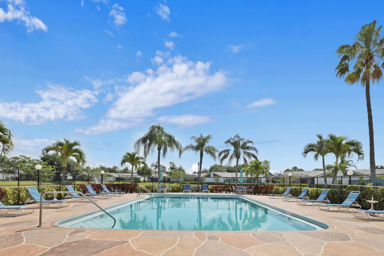203 Timberlane Circle, Greenacres, FL 33463 Photo