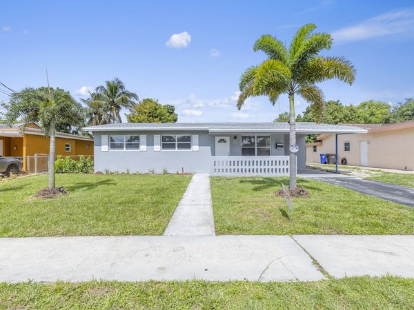 2321 NW 38th Terrace, Lauderdale Lakes, FL 33311