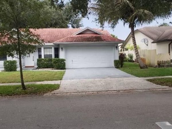 9555 NW 25th Court, Coral Springs, FL 33065