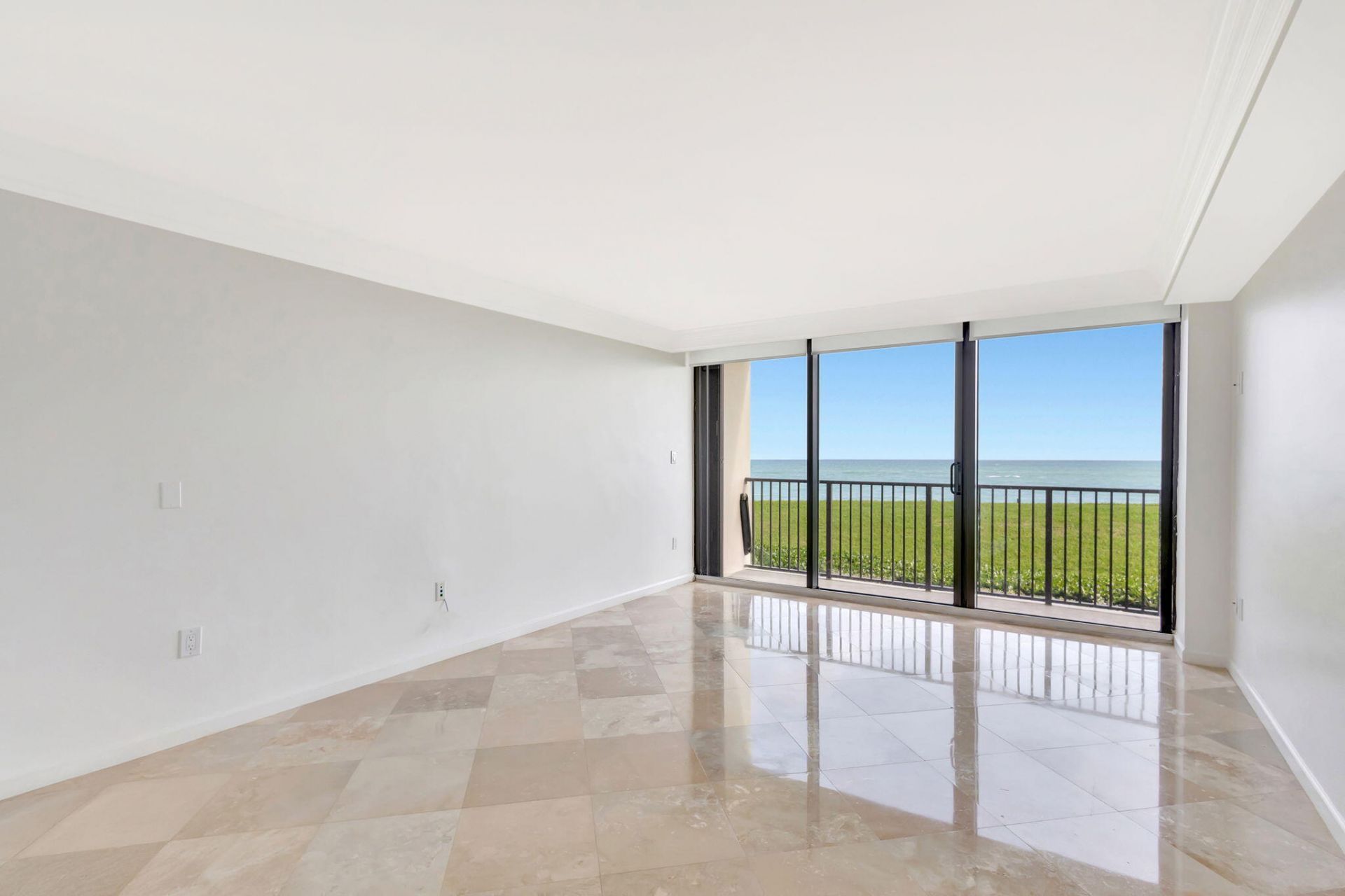 400 Beach Road, Unit 103, Tequesta, FL 33469 Photo