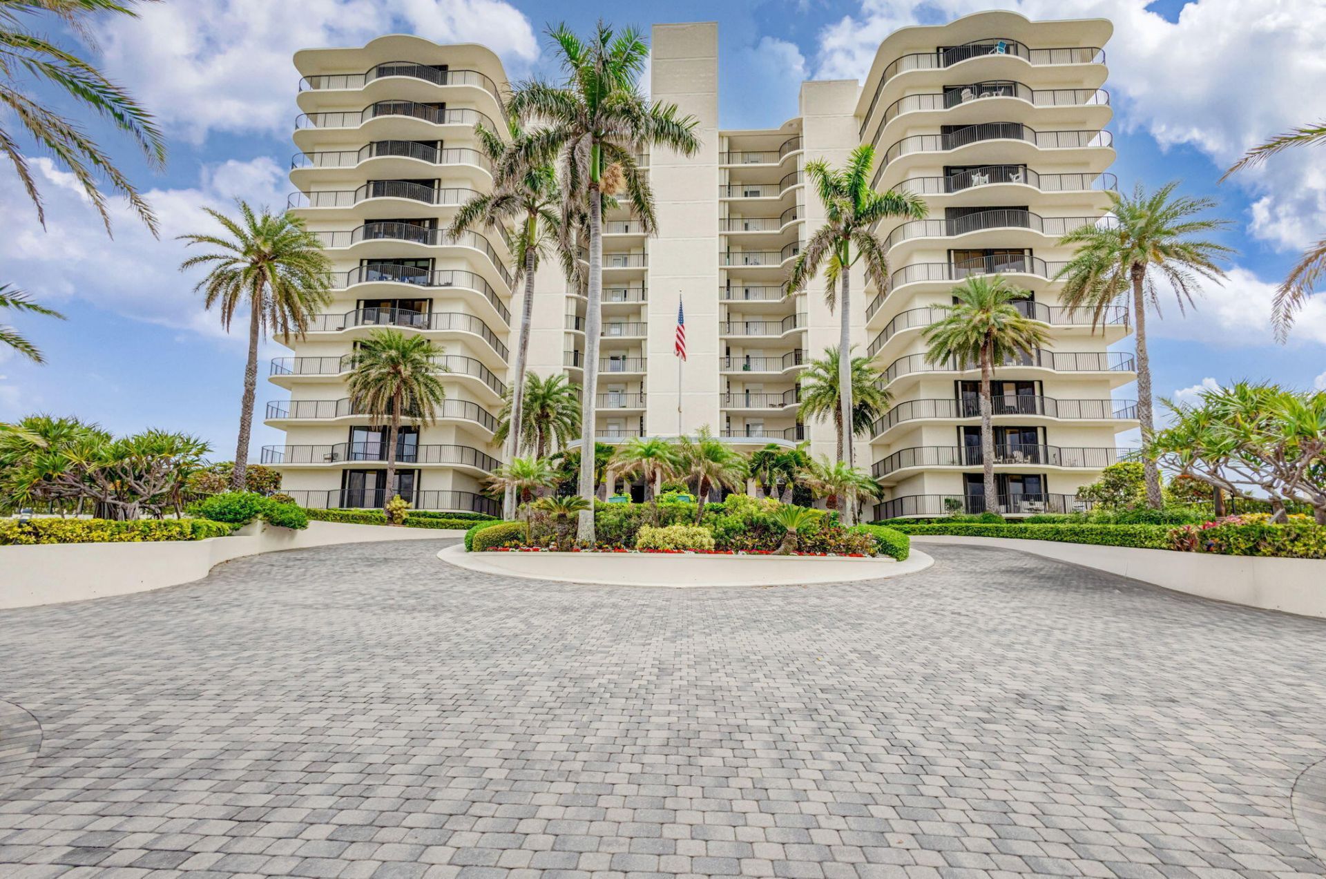 400 Beach Road, Unit 103, Tequesta, FL 33469 Photo
