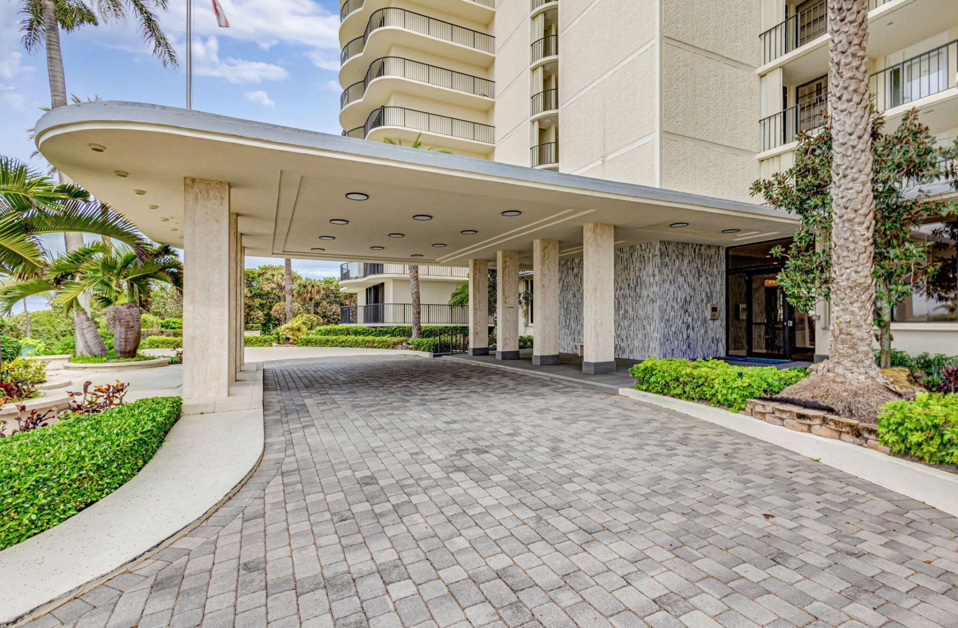 400 Beach Road, Unit 103, Tequesta, FL 33469 Photo