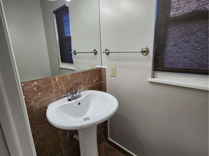 2452 Bromley Road, University Heights, OH 44118 Photo 11