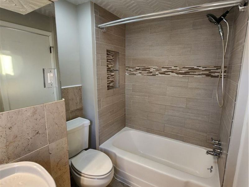 2452 Bromley Road, University Heights, OH 44118 Photo 19