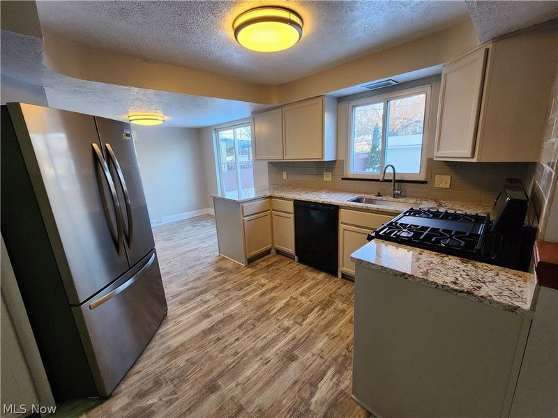 2452 Bromley Road, University Heights, OH 44118 Photo 6