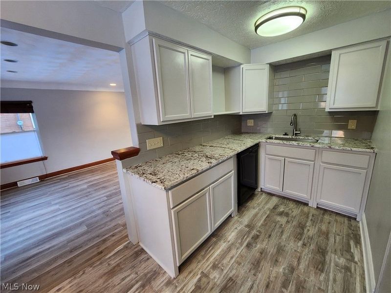 2452 Bromley Road, University Heights, OH 44118 Photo 7