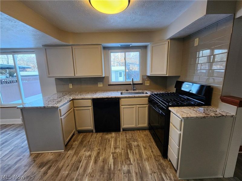2452 Bromley Road, University Heights, OH 44118 Photo 8
