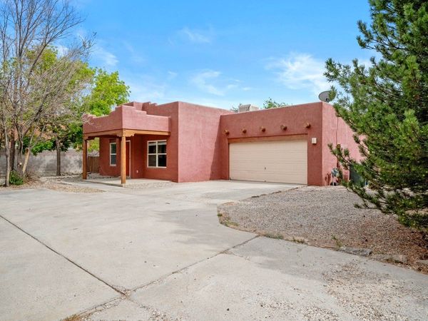 6690 Camino Rojo, Santa Fe, NM 87507