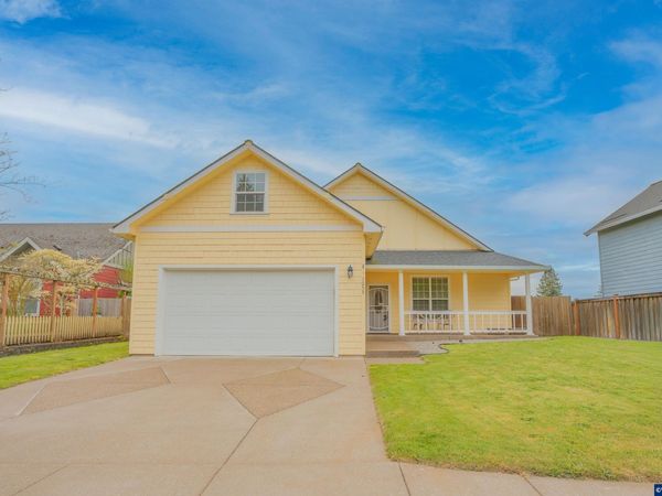 1055 Filbert St, Brownsville, OR 97327