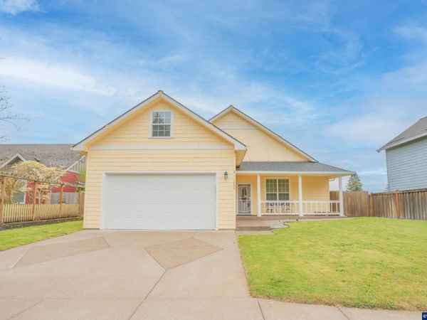 1055 Filbert St, Brownsville, OR 97327