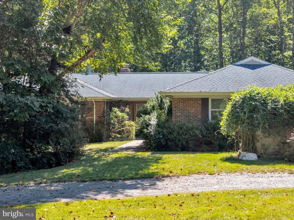 11079 Newood Drive, Manassas, VA 20111 Main Photo