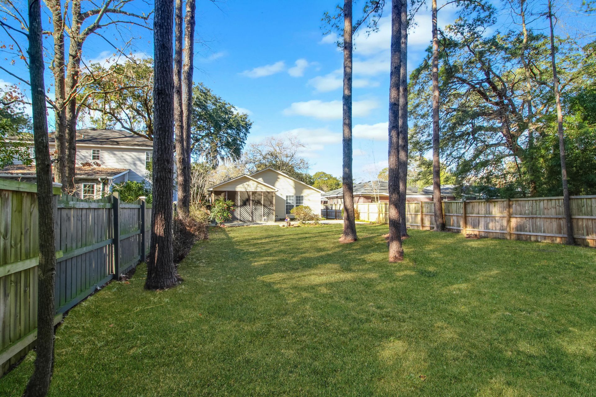 1411 River Front Drive Photo 22