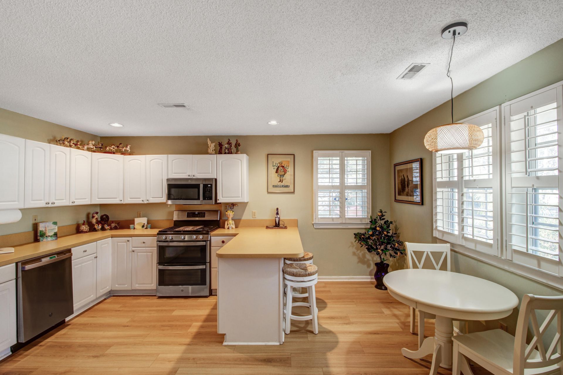 1411 River Front Drive Photo 6