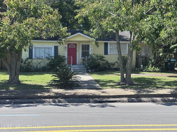 1110 Live Oak Avenue, Pascagoula, MS 39567
