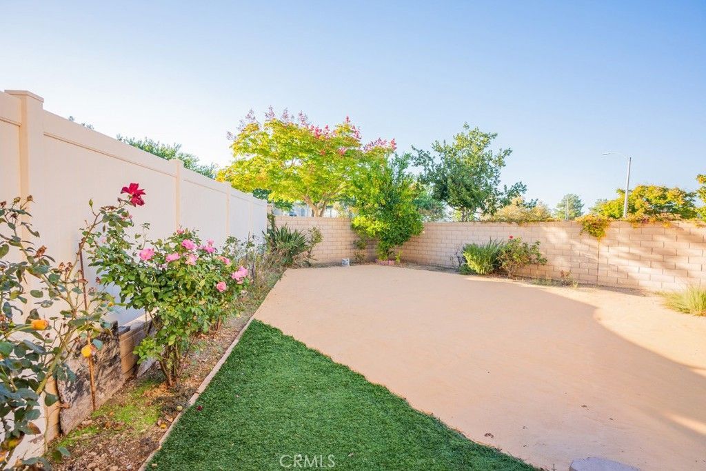 27117 Eden Court, Newhall, CA 91350 Main Photo