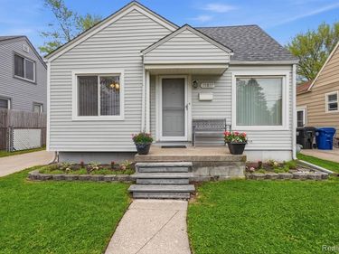 15817 Beech Daly Road, Redford Twp, MI 48239