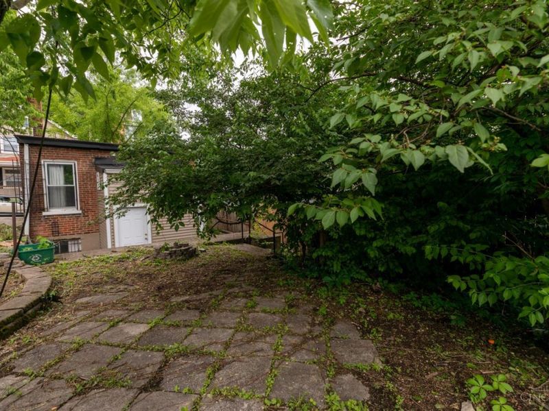 207 Warner Street, Cincinnati, OH 45219 Photo 17