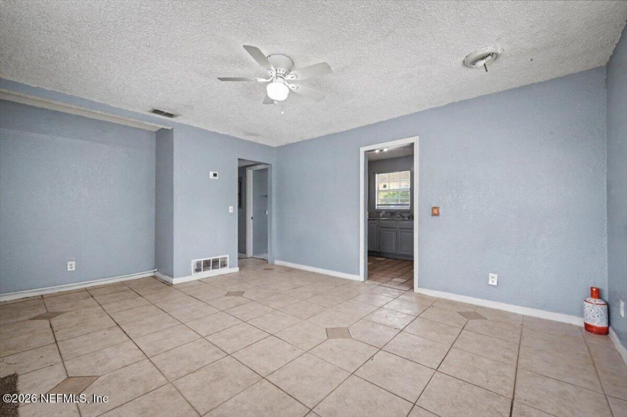 9504 Waynesboro Avenue, Jacksonville, FL 32208 Photo