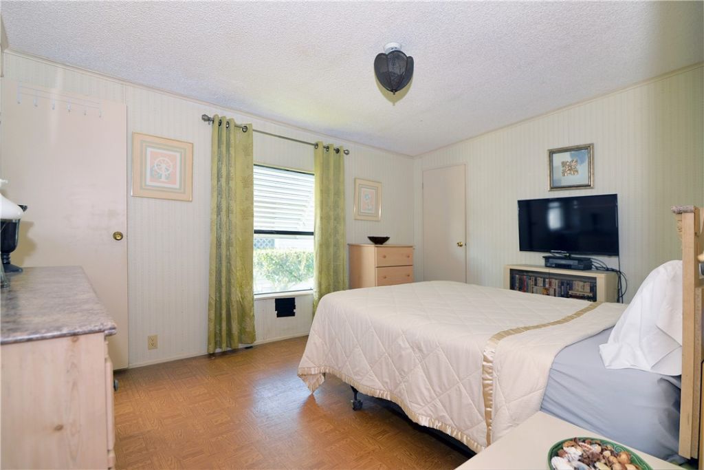 642 Periwinkle Circle, Sebastian, FL 32976 Photo