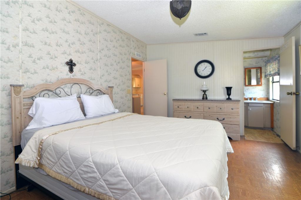 642 Periwinkle Circle, Sebastian, FL 32976 Photo