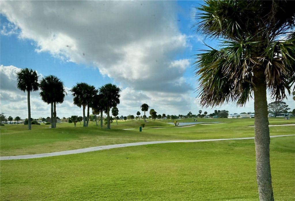 642 Periwinkle Circle, Sebastian, FL 32976 Photo