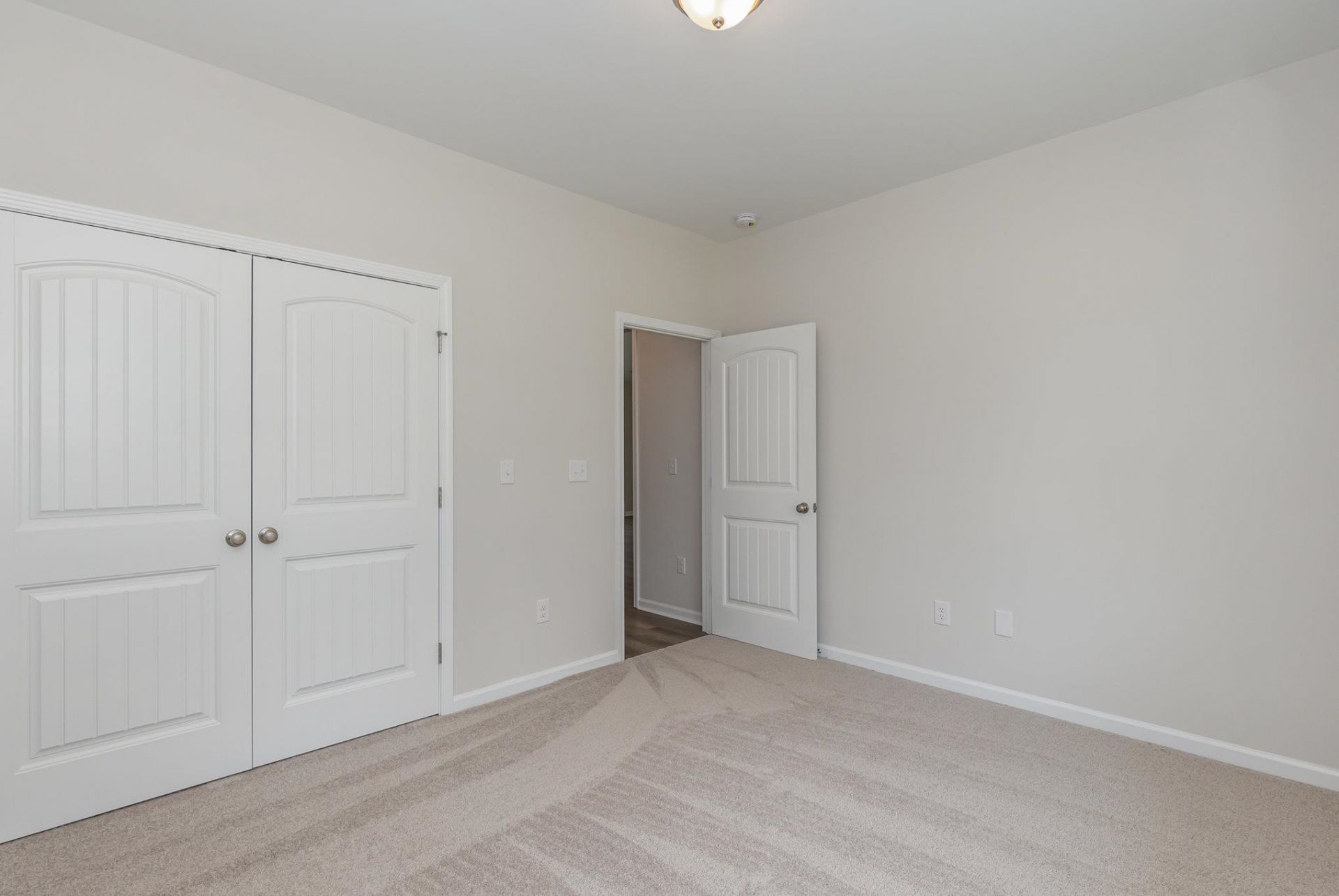 924 Woodside Dr. Photo 16
