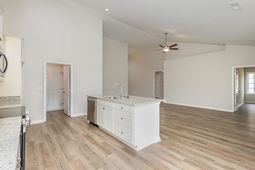924 Woodside Dr. photo 4
