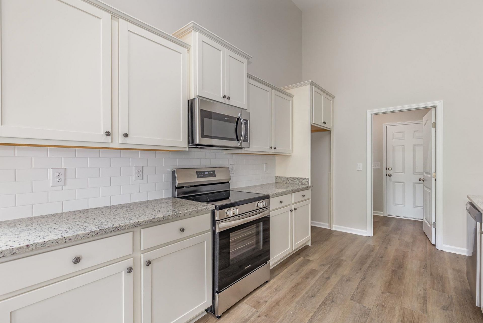 924 Woodside Dr. Photo 4