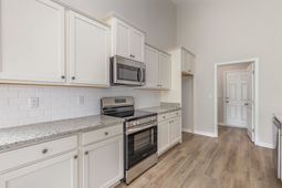 924 Woodside Dr. photo 4